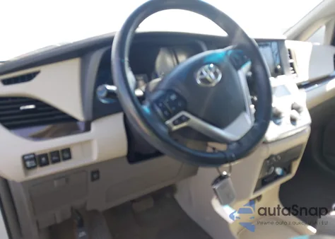 2016 Toyota Sienna Xle Premium 8 Passenger from USA, damaged, VIN 5TDYK3DC0GS734583